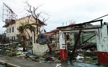 2 tuần sau thảm họa, "thành phố chết" Tacloban vẫn ngổn ngang