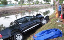 Ôtô lao xuống mương, 4 người nhập viện