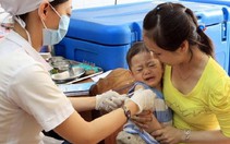 ​Đưa trẻ đi tiêm chủng vắc xin sởi khi trẻ 9 tháng tuổi