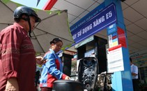 Giá y tế, giáo dục đẩy CPI 8 tháng tăng mạnh