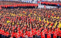 12.000 bạn trẻ Hà Nội cùng xếp hình tổ quốc