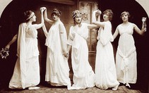 Agatha Christie vẫn mãi là “nữ hoàng trinh thám”