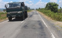 Đường hàng ngàn tỉ mới làm xong đã tan nát