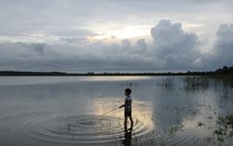 Hoang sơ hồ Đá Bàng