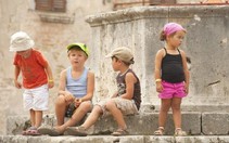 Sinh con thứ ba phải nộp phạt theo quy ước tổ dân phố?