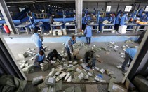 Alibaba, các đại gia Trung Quốc hốt bạc mua sắm Ngày độc thân