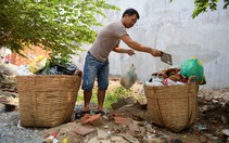 "Chúng tôi đổi rác lấy dầu ăn, nước mắm, mũ bảo hiểm..."
