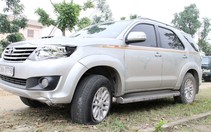 Giám đốc lái xe gây tai nạn, dùng súng đe dọa người dân