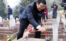 Chủ tịch nước dâng hương tưởng nhớ liệt sĩ bảo vệ biên giới phía Bắc