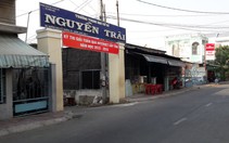 Phê bình vợ chồng thầy giáo bị tố “sàm sỡ”