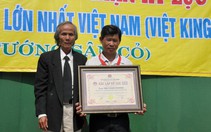 “Hai lúa” chế bộ cờ tướng lớn nhất Việt Nam