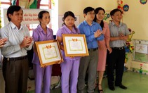Biểu dương hai cô giáo cứu 17 trẻ bị ong đốt
