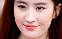 Lưu Diệc Phi bị fan cuồng tấn công cực kỳ thô bạo