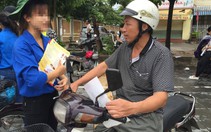 Xuất hiện tình nguyện viên “nhái”, tờ rơi tung tóe trước điểm thi