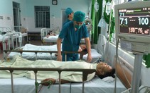 ​Một kiểm lâm bị đánh trọng thương trên lòng hồ Trị An