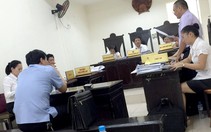 Tạm ngừng xét xử vụ kiện nguyên bộ trưởng Bộ GD-ĐT