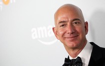 Lãnh đạo Amazon vươn lên giàu thứ 2 nước Mỹ