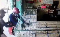 Clip băng cướp táo tợn cướp tiệm vàng ở Tây Ninh