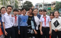 Học bơi chống đuối nước với Ánh Viên