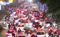 Kẹt xe nghiêm trọng, Hà Nội tung 6 lực lượng điều tiết giao thông