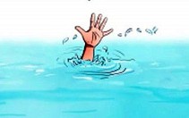 ​Bé gái 8 tuổi bị ngạt nước khi đang tắm bồn