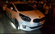 Truy đuổi xe hơi va quẹt làm thai phụ bị thương rồi bỏ chạy