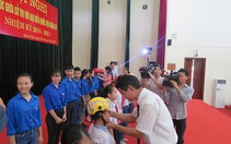 ​Trao tặng 2.000 mũ bảo hiểm cho học sinh và người dân Thanh Hóa