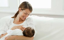 Những vấn đề thường gặp khi nuôi con bằng sữa mẹ