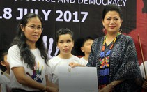 Ngày quốc tế Nelson Mandela, lãnh sự Nam Phi trao học bổng cho trẻ em Việt