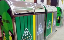 ​Tặng 1.000 thùng rác hai ngăn cho 24 quận, huyện