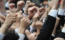 Nhật Bản đối phó với cao điểm "mùa" học sinh tự tử