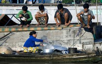 ​Bữa sáng trên chợ nổi Cái Răng