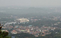 Philippines hủy chuyến bay, báo động vì khói bụi