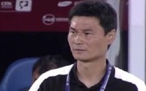 HLV Trung Quốc bị phạt vì mê tín