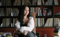 Mỹ Anh lãng đãng hát 'Nhìn những mùa thu đi'