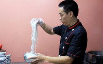 Đầu bếp đầu tiên mang phở ra Trường Sa