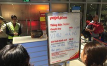 Khách phản ứng khi Vietjet thông báo 'chưa xác định thời gian khởi hành'