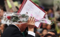 Quan chức có nên 'chạy đua' làm giáo sư?