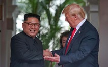 Ngôn ngữ cơ thể hai ông Trump, Kim tại cuộc gặp nói lên nhiều điều