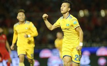 Tuyển thủ U23 Phan Văn Đức lập cú đúp, SLNA thắng Sài Gòn 3-2