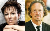 Peter Handke và Olga Tokarczuk, giữa mùa Nobel có hai kẻ lang thang khắp chốn