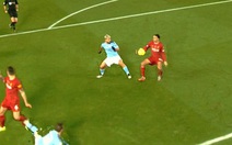CĐV hài hước sau trận Liverpool - Man City: 'Chắc VAR ghét Man City lắm'