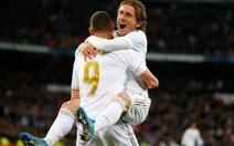 Luka Modric rực sáng giúp Real Madrid bám sát Barca