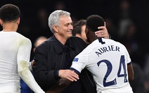 Mourinho: 'Tôi đau lòng khi phải thay người trong hiệp 1'