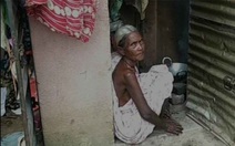 Sốc nặng khi biết bà cụ 72 tuổi sống 3 năm liền trong toilet