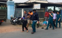 Người đàn ông cầm dao kề cổ, cố thủ 9 giờ liền