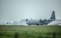 Hercules C-130J của Mỹ xuất hiện 2 giờ ở Nội Bài