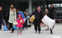 ‘Nghe má ở lại làm không về, bé Ba khóc luôn trên điện thoại’