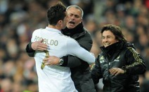 HLV Mourinho tiết lộ việc Ronaldo 'rủ' ông sang Juventus