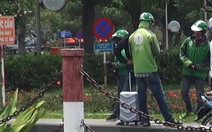 GrabBike 'dỏm' tung hoành bến xe, sân bay, 'chặt chém' hơn xe ôm